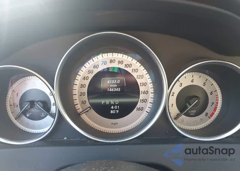 2013 Mercedes-Benz C 250 Sport z USA, uszkodzony, nr VIN WDDGF4HBXDR257474